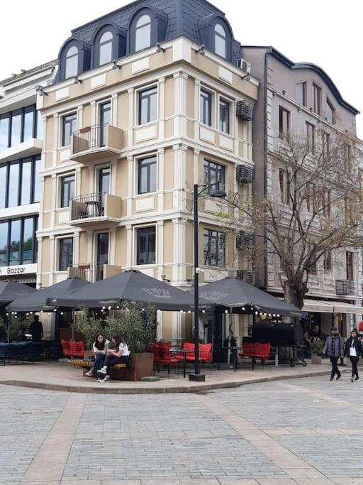 Romanticatbilisi Bagian luar foto
